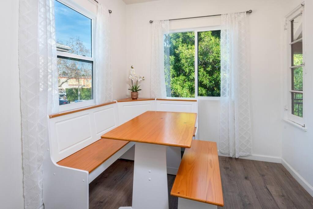 Luxury Living: Spacious 3br *
