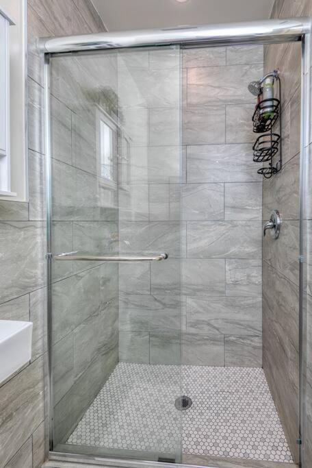 Luxury Living: Spacious 3br Apartment